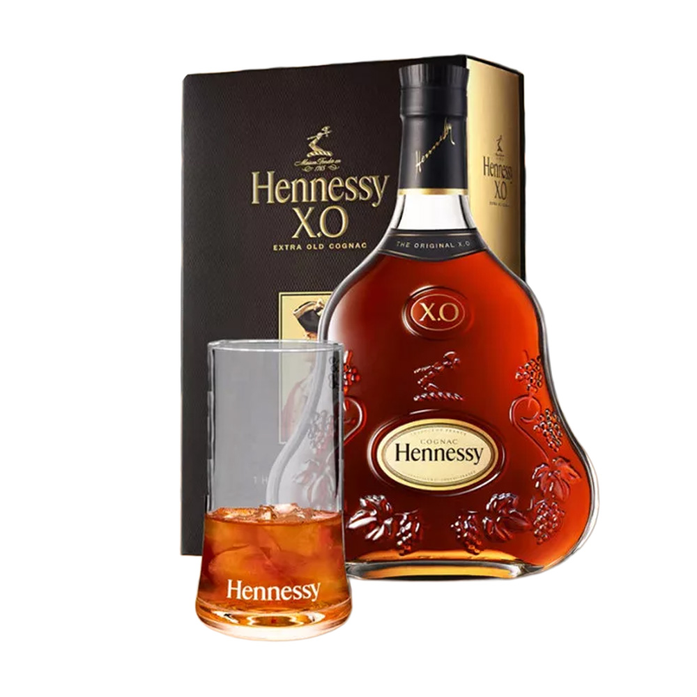 Hennessy XO cognac 0,7 pdd 40% + 6 db pohár 1 Hennessy XO cognac 0,7 pdd 40% + 6 db pohár